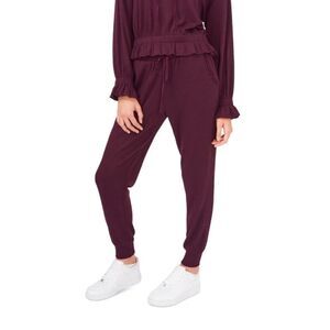 Riley & Rae Rowan Waffle-Knit Jogger
Pants Size: Medium